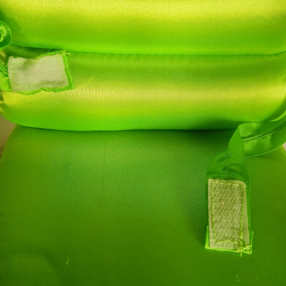 Fits American Girl Salon Beauty Chair for 18” Dolls Neon Fabric Moves Up & Down - Picture 10 of 11